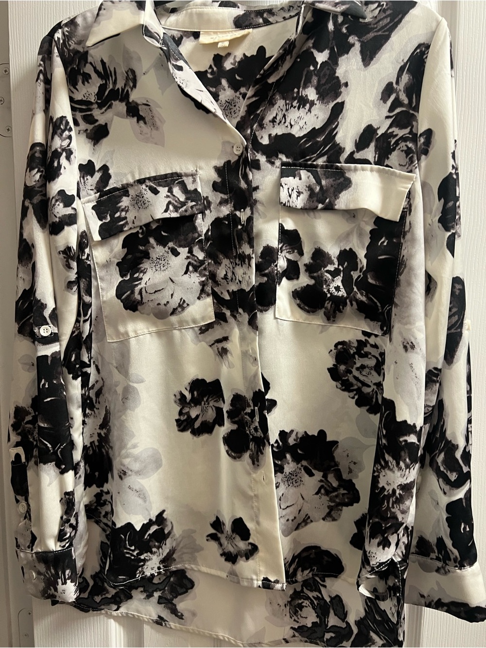 MELLODAY Black & White Floral Button-Front Blouse